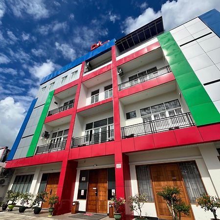 Dj Hotel Raha Exterior photo